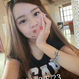 <span style="font-weight:bold; color:#5500DD;">出沒地區:高雄外送茶</span><br /> <span style="font-weight:bold; color:#5500DD;">資料：🦜糖糖 162.E.23歲</span><br /> <span style="font-weight:bold; color:#06f;">特色：🐻狂野性感🐻藝術家的氣息</span><br />